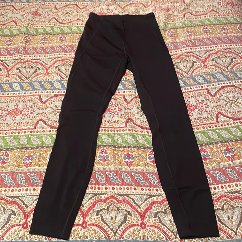 Woman’s allbirds Xs leggings